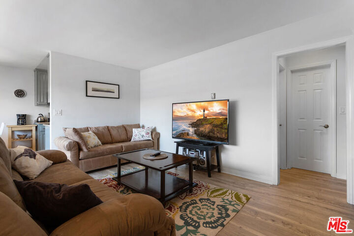 Property Photo: 2002 4th Street 312 CA 90405