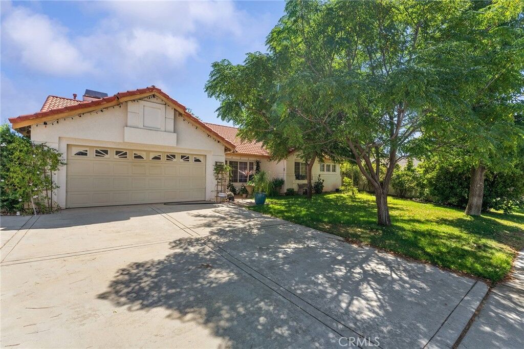 Property Photo:  724 Kingswell Avenue  CA 92220 