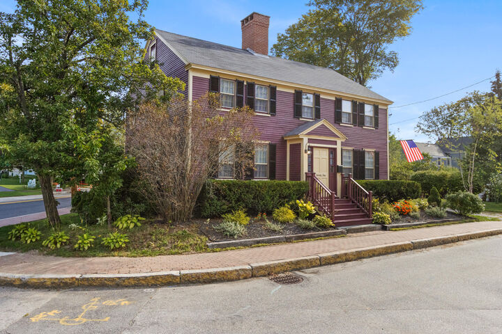 Property Photo:  25 Cross Street  ME 04072 