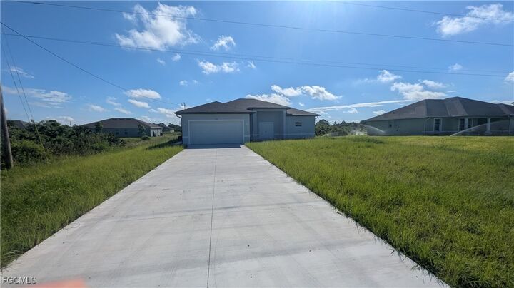 1027 Eisenhower Boulevard  Lehigh Acres FL 33974 photo