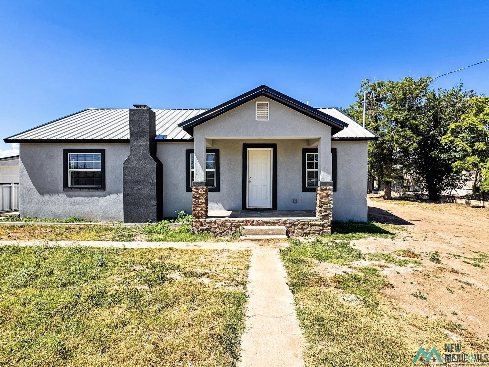 Property Photo:  109 S Clayton Street  NM 88220 