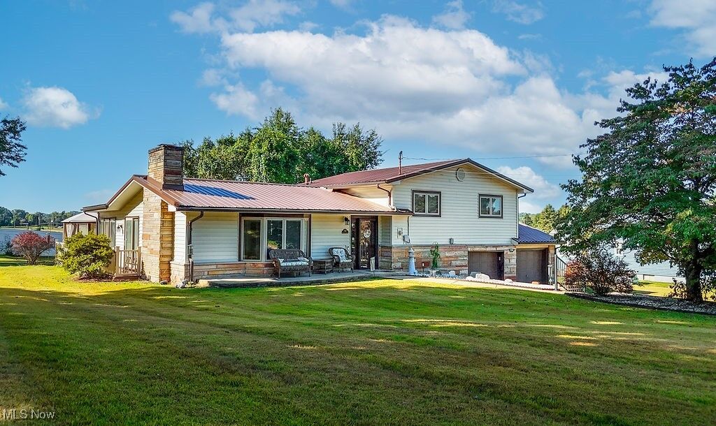 Property Photo:  122 Buells Circle  OH 45750 