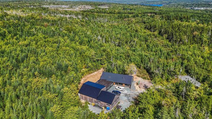 Photo de la propriété: 381 West Porters Lake Road NS B3E 1K5