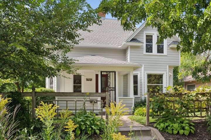 Property Photo:  102 16th Avenue N  MN 55343 