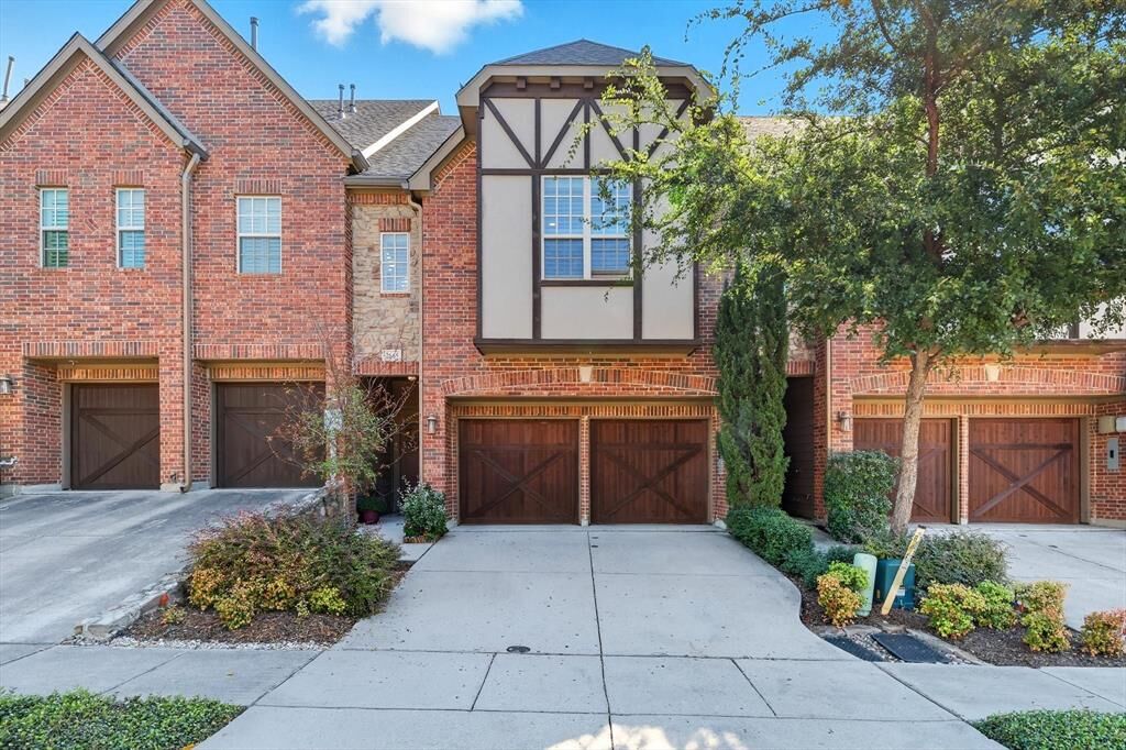 Property Photo:  2665 Sherwood Drive  TX 75067 