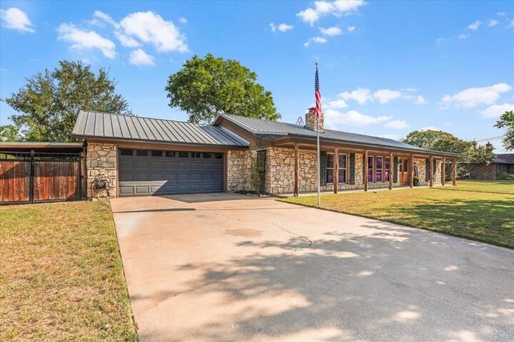 305 Huggins Drive  Springtown TX 76082 photo