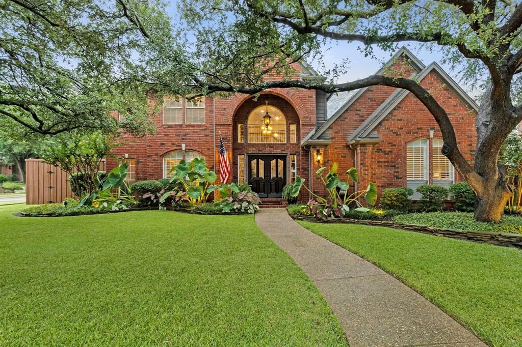 Property Photo:  4400 Brigade Court  TX 75024 