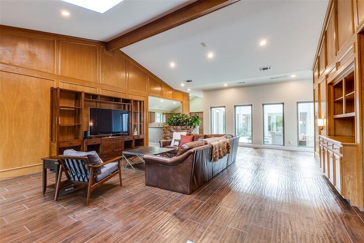 Property Photo:  16102 Red Cedar Trail  TX 75248 