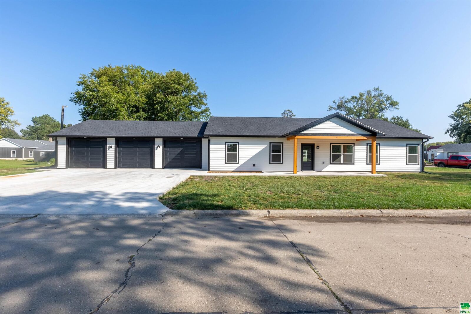 Property Photo: 1418 12th Street IA 51040