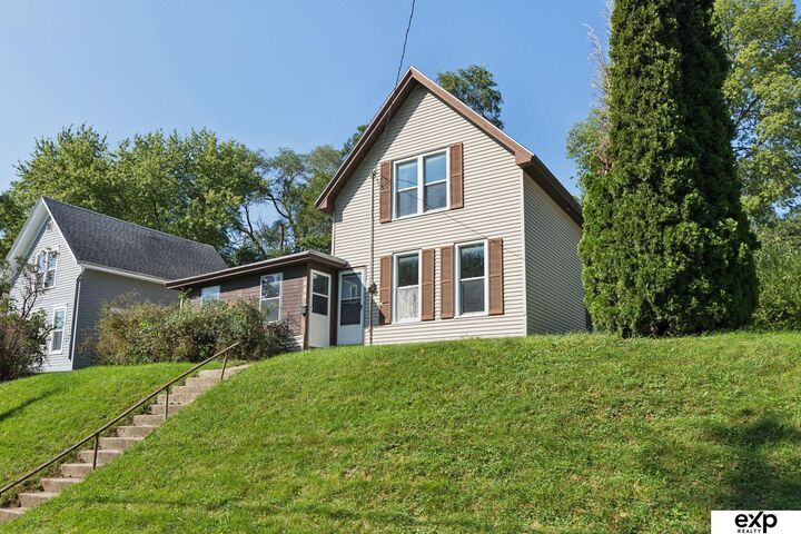 Property Photo:  321 N 6th Street  IA 51555 