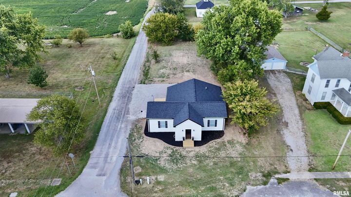 Property Photo: 309 W Main Street IL 62836