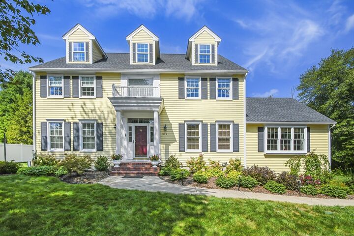 379 Stearns Road  Marlborough MA 01752 photo