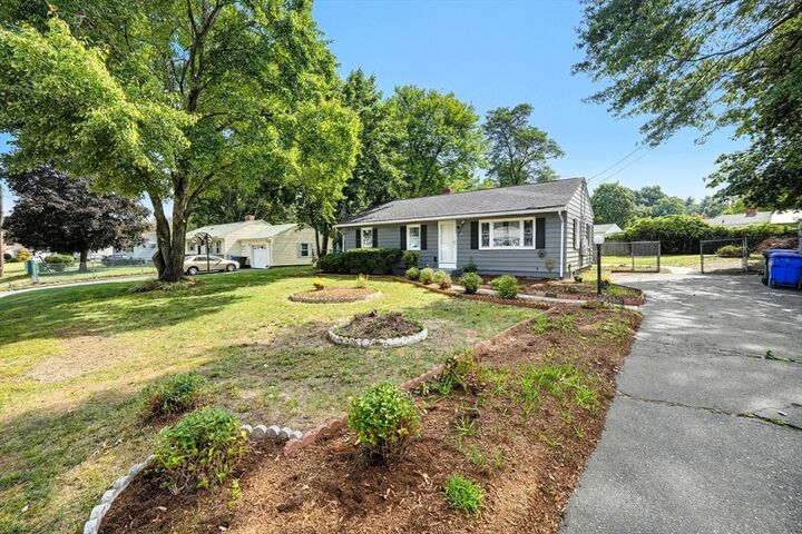 Property Photo: 15 Southern Rd MA 01129