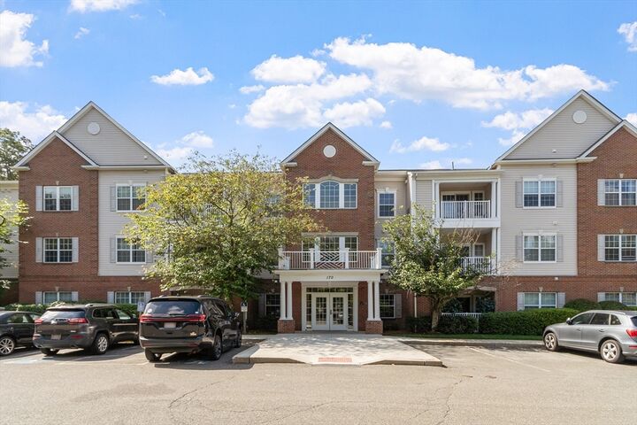 Property Photo:  170 Haverhill St 138  MA 01810 
