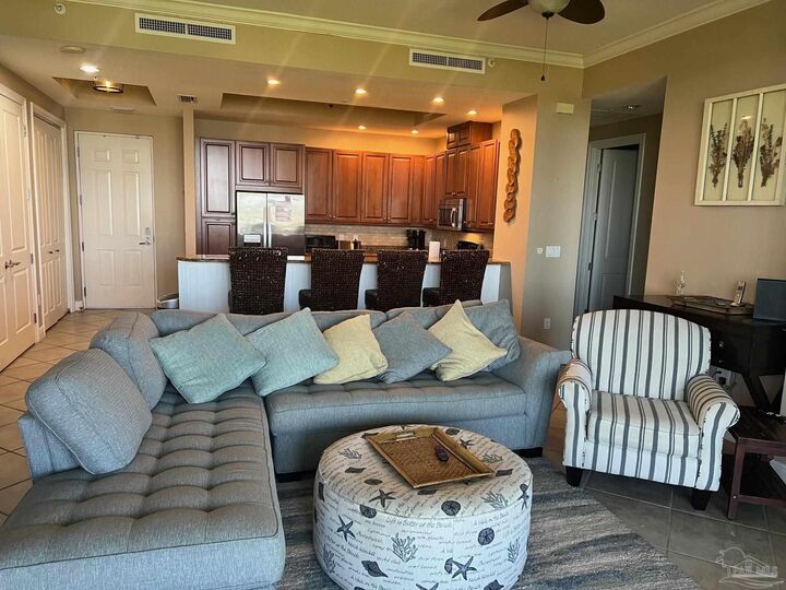 Property Photo:  608 Lost Key Dr 1003 C  FL 32507 