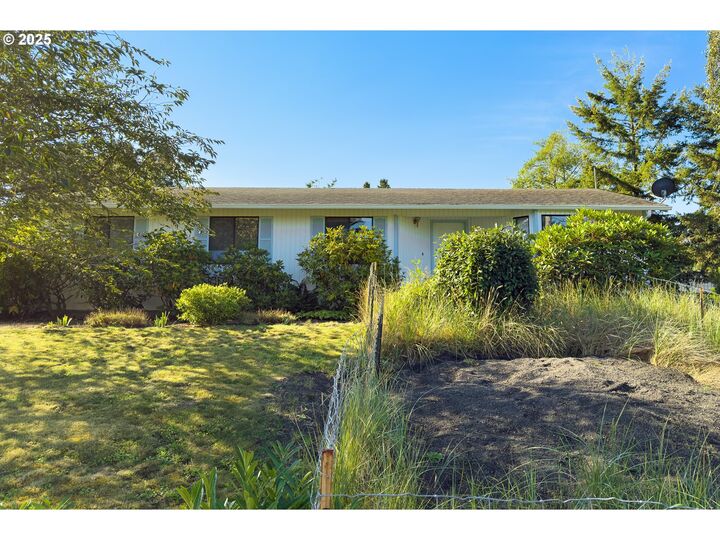 Property Photo:  1688 Fifer Heights Rd  OR 97138 
