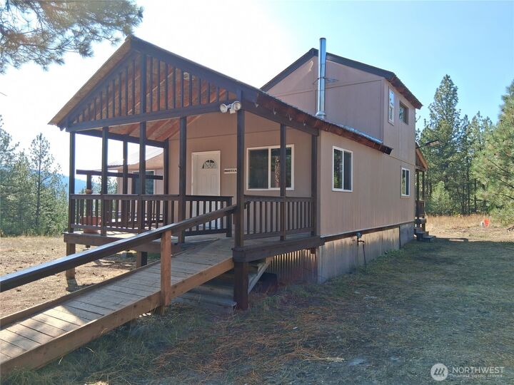 Property Photo:  100  Turner Lake Road N  WA 98855 