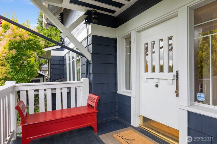 Property Photo:  2823  34th Avenue S  WA 98144 