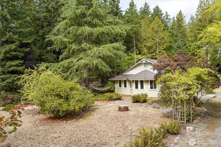 Property Photo: 3323 Dorothy'S Lane WA 98236
