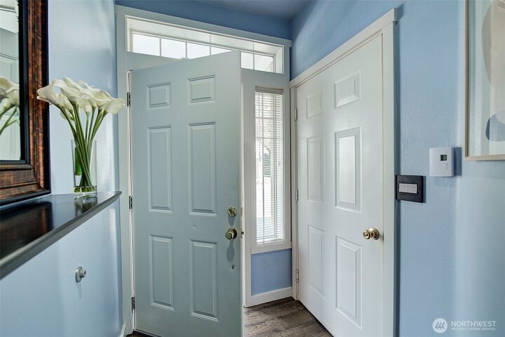 Property Photo:  4325 5772 NE 5th Court #103  WA 98059 