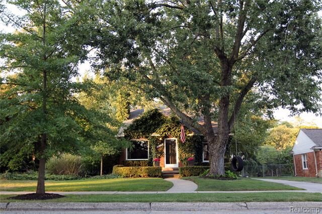 4164 Seminole Drive  Royal Oak MI 48073 photo