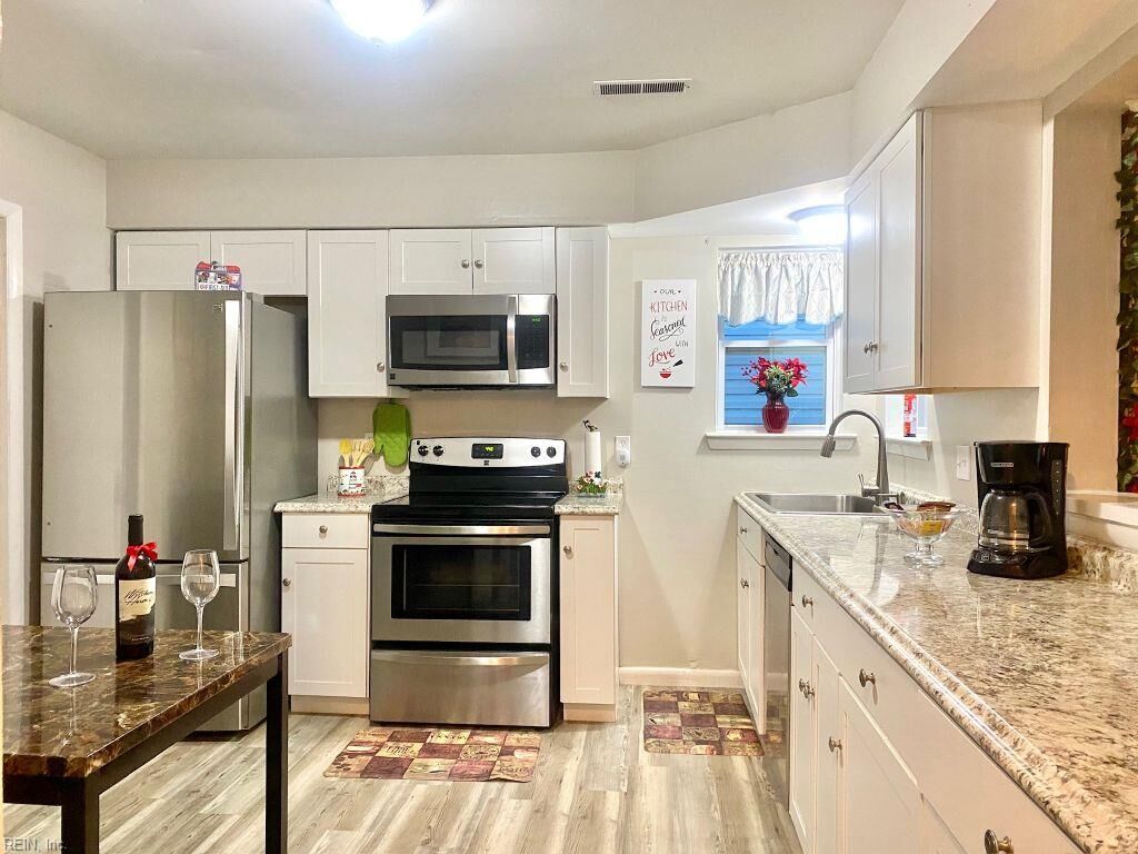 Property Photo:  947 Fern Ridge Rd  VA 23452