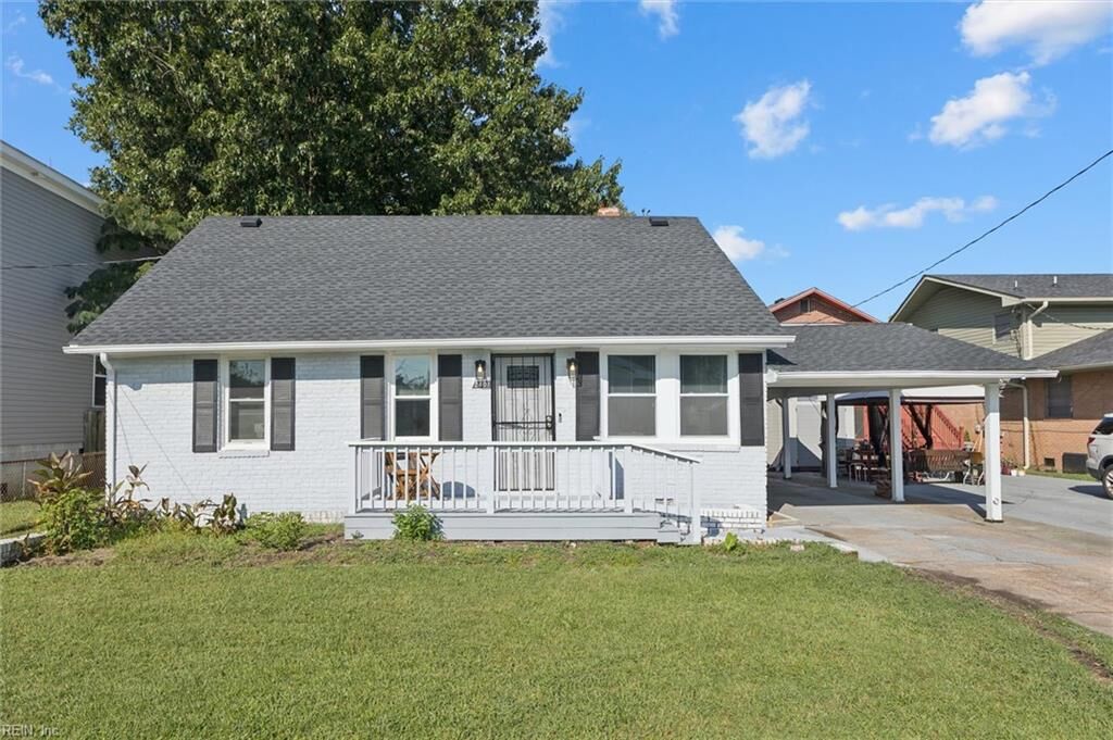 Property Photo:  2408 Peach St  VA 23704 