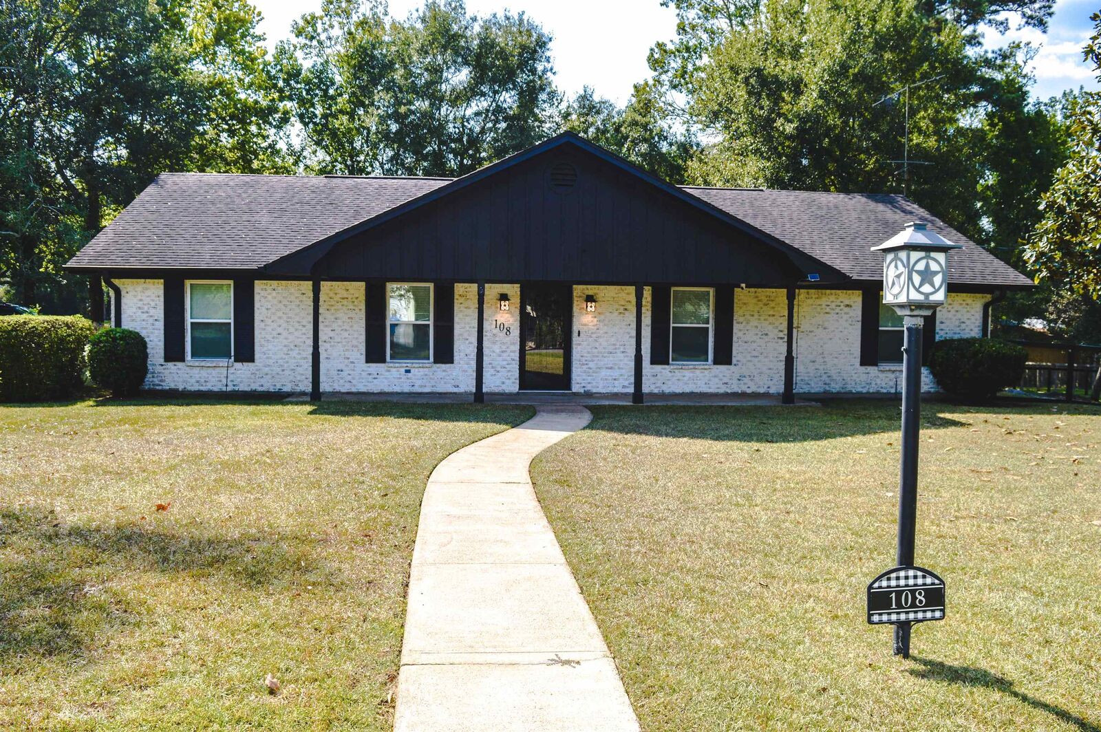 Property Photo: 108 Timberlane TX 77656