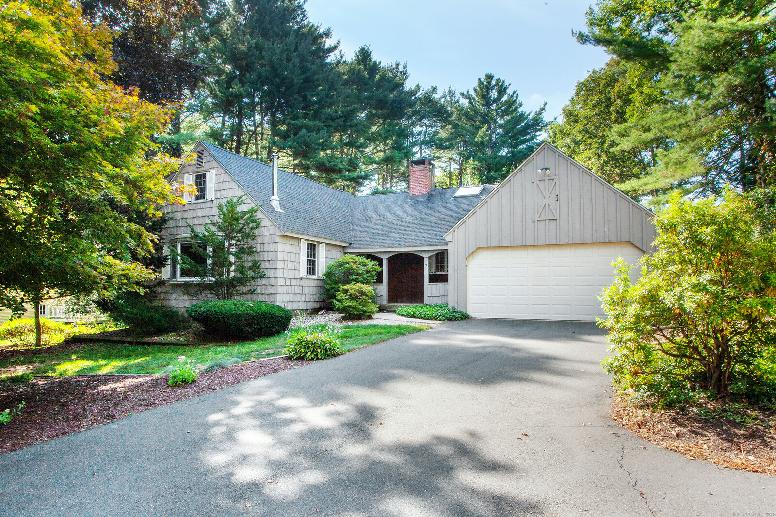 Property Photo:  3 Glen Hollow Lane  CT 06092 