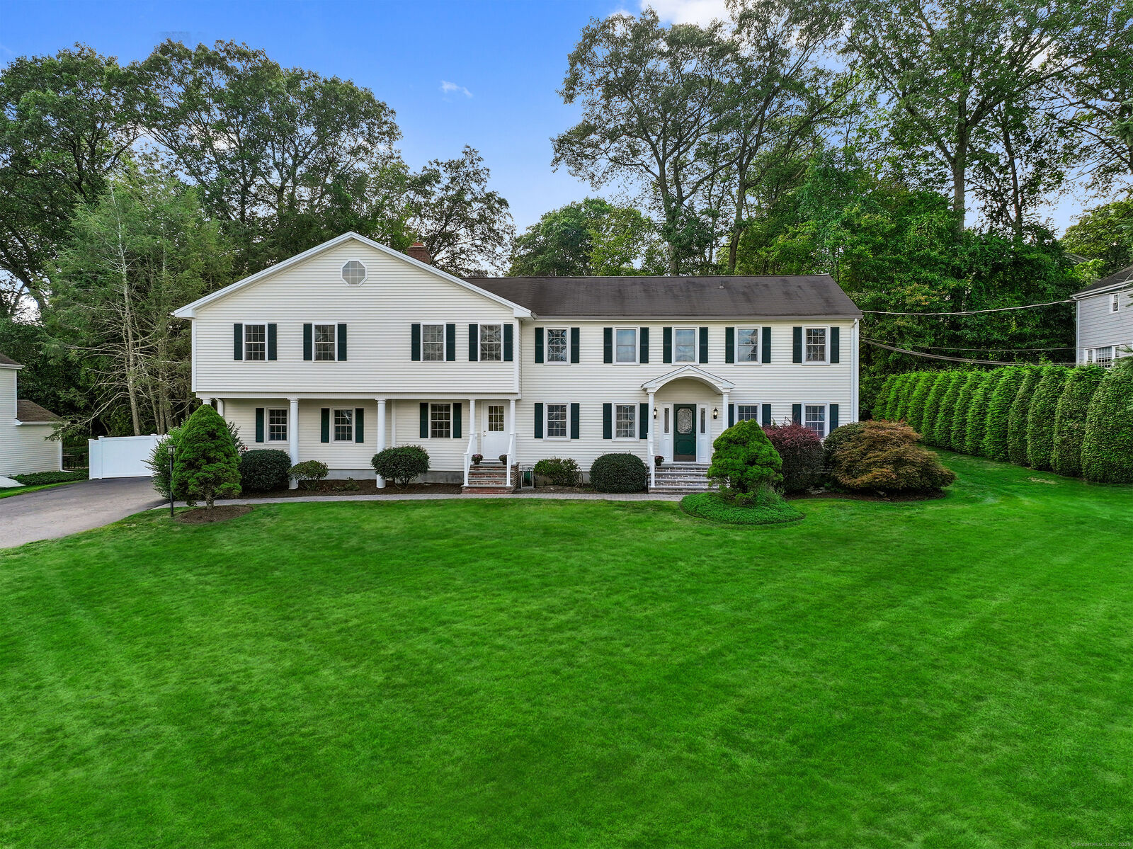 Property Photo:  37 Lamplighter Lane  CT 06825 