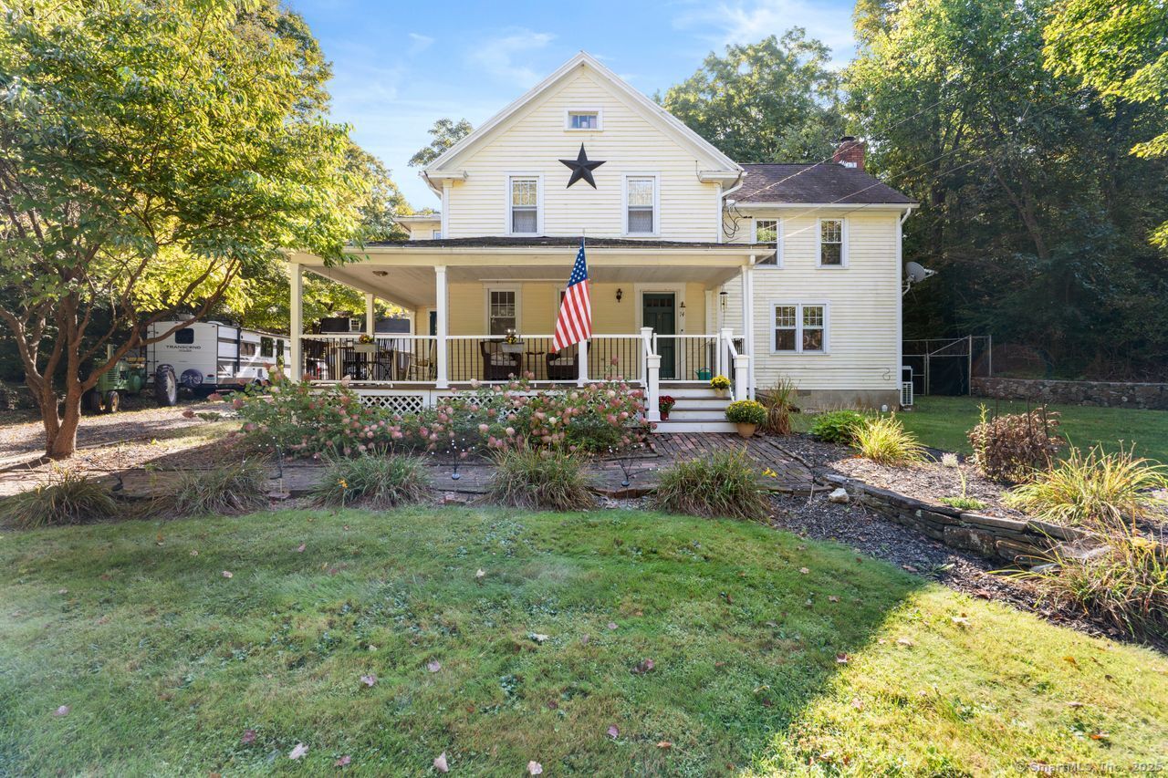 Property Photo:  74 Middle Quarter Road  CT 06798 