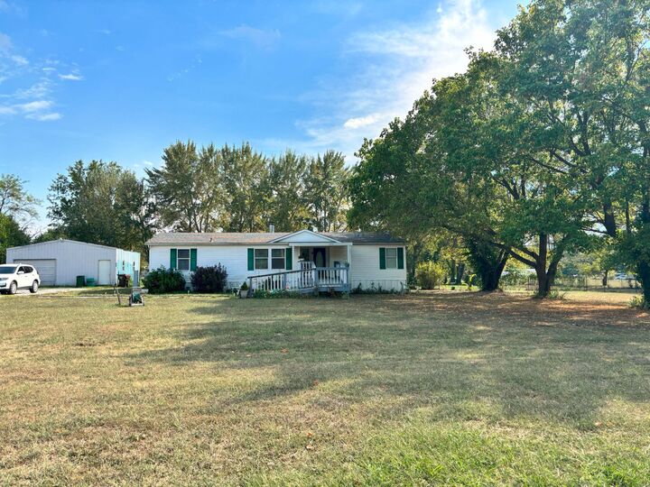Property Photo:  204 Rabbit Run  MO 65610
