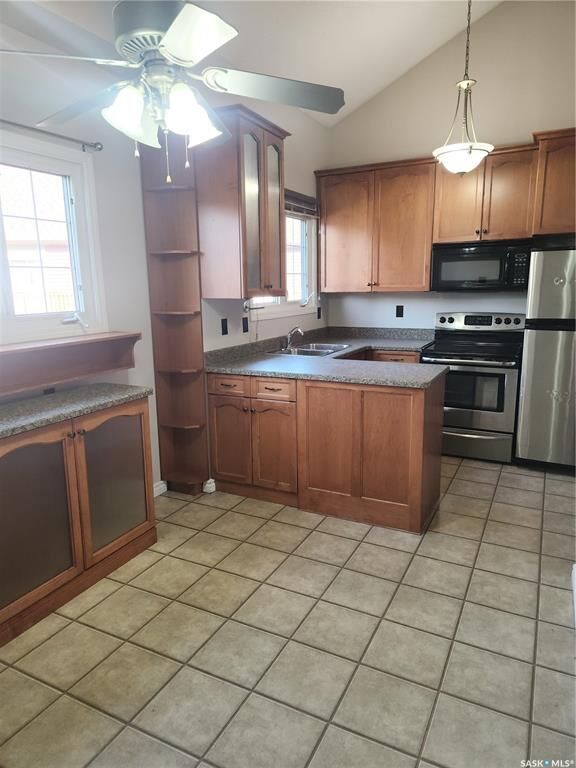 Property Photo:  331 Pendygrasse Road 62  SK S7M 4R3 