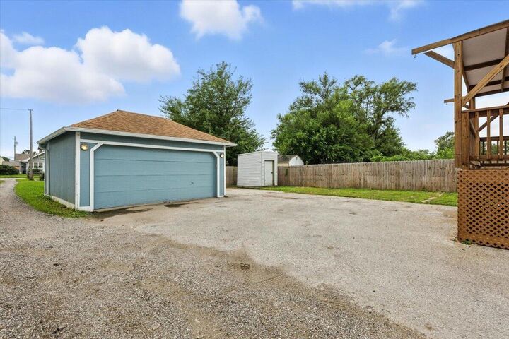 Property Photo:  2121 3rd  Avenue  IA 51501 