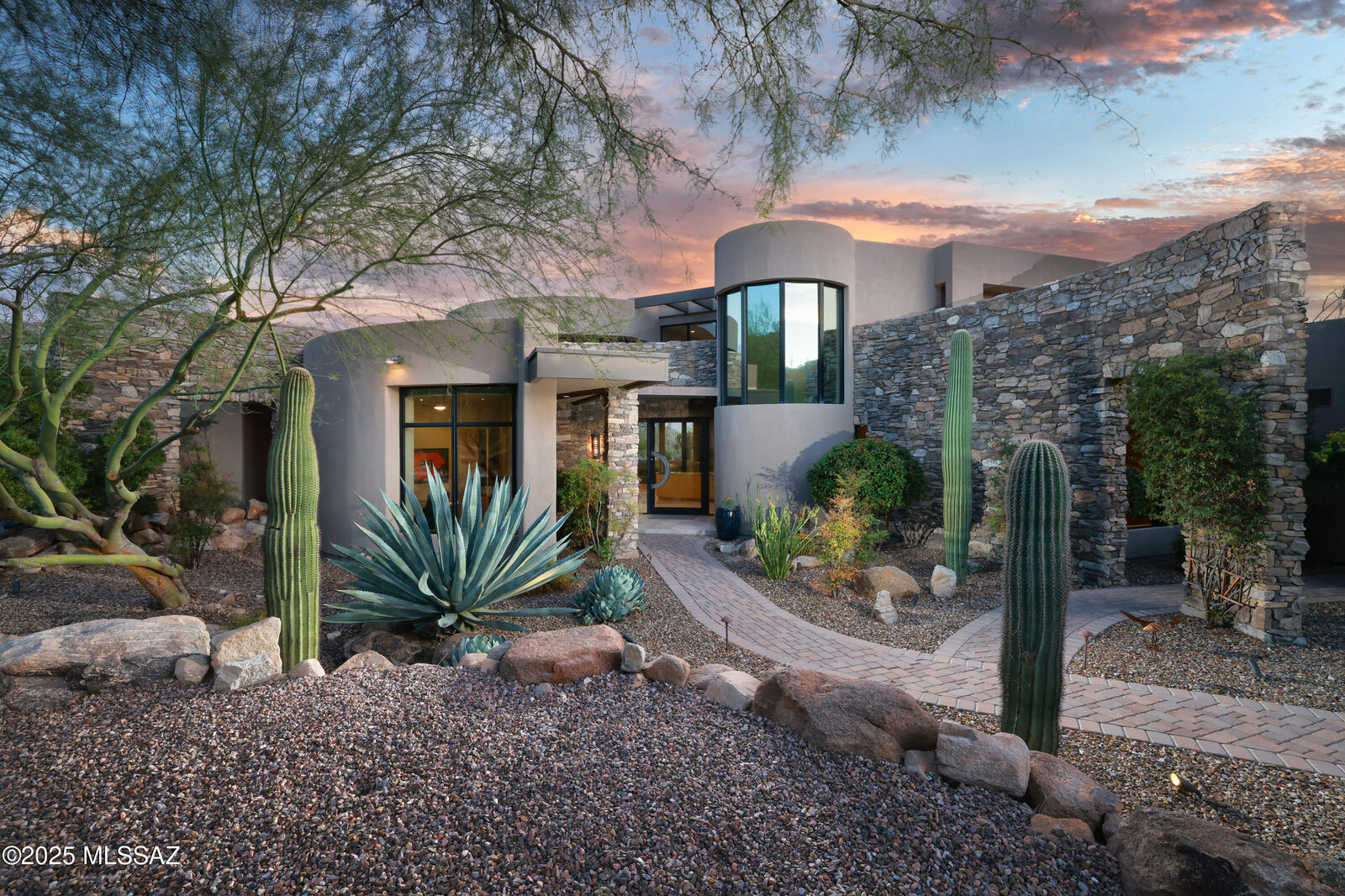 Property Photo: 1106 W Tortolita Mountain Circle AZ 85755