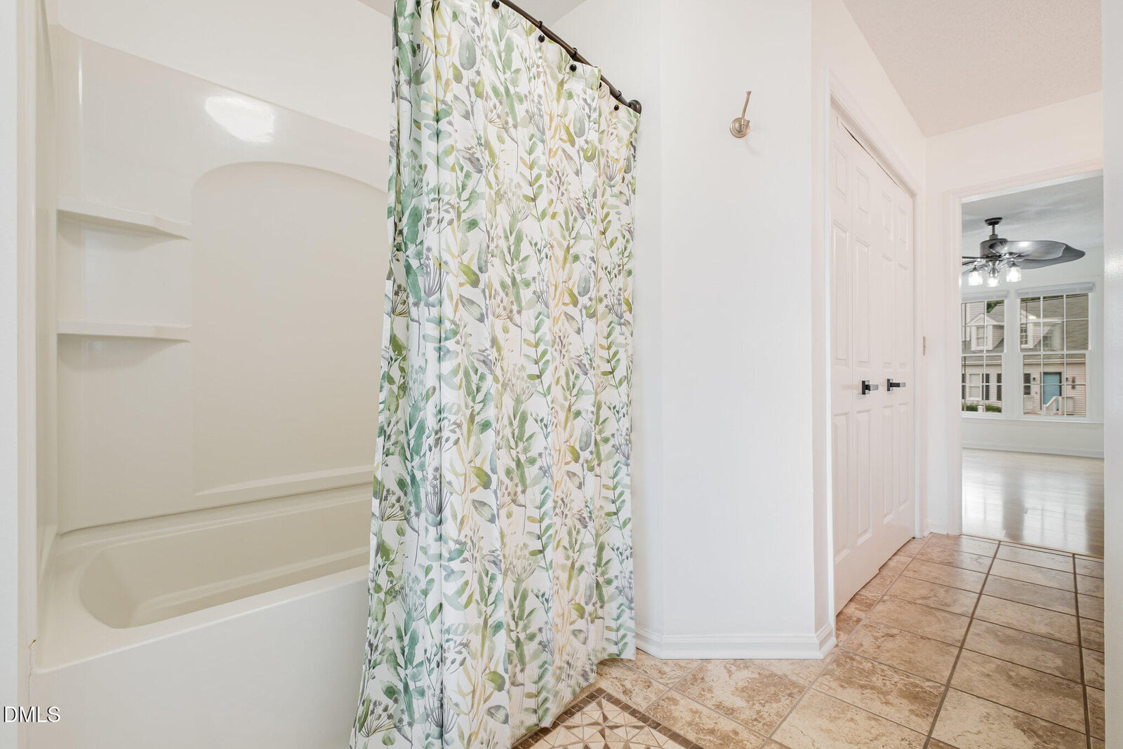 Property Photo: 2916 Bannf Court NC 27604