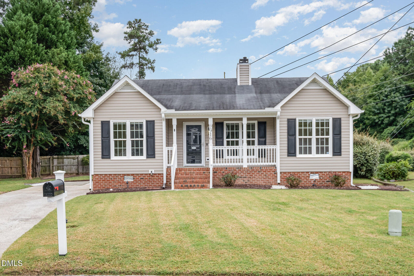 Property Photo:  2916 Bannf Court  NC 27604 