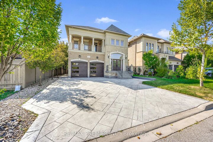 Photo de la propriété:  76 Orleans Circle  ON L4H 0V3 