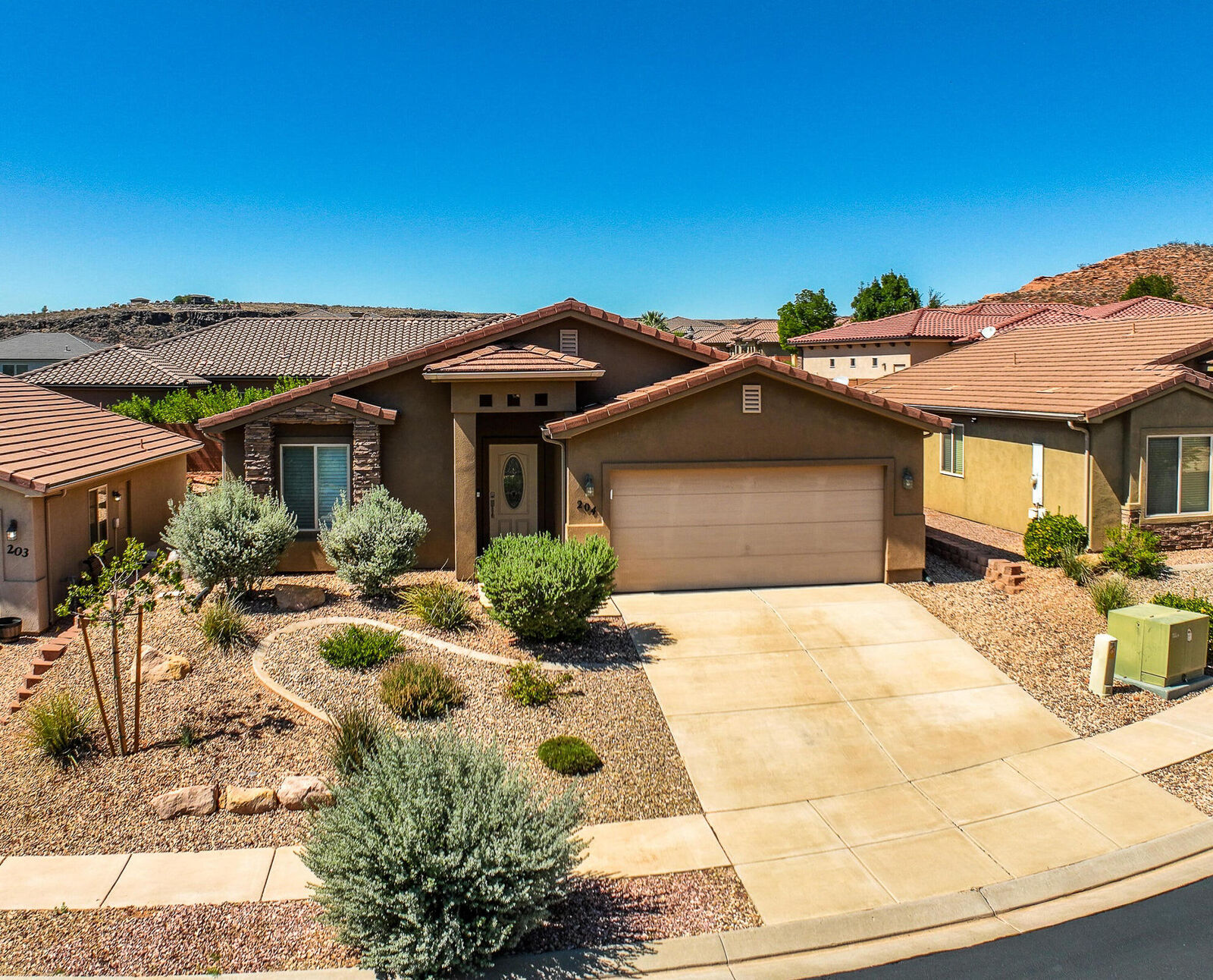 Property Photo: 2031 E Colorado St 204 UT 84790