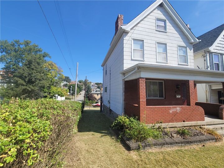 Property Photo:  201 Onyx St  PA 15210 