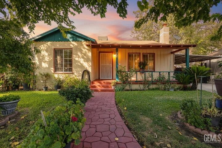 424 Lincoln Street  Bakersfield CA 93305 photo