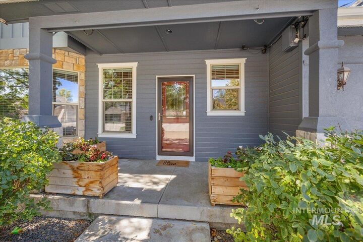 Property Photo: 2915 S Nephrite Way ID 83642-3165