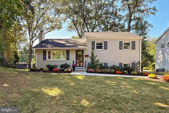 421 Lincoln Avenue  Falls Church VA 22046 photo