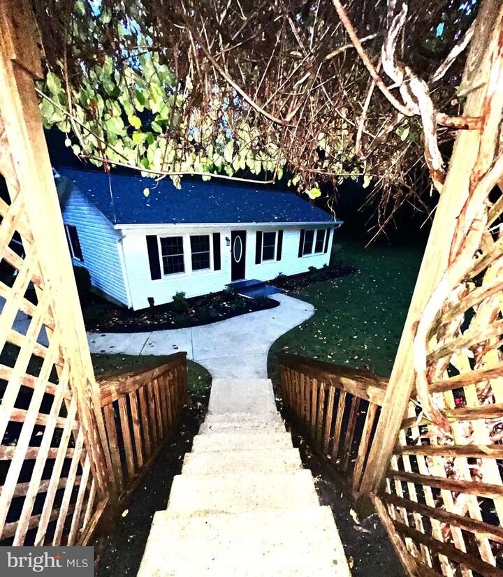 Property Photo:  26221 Skyview Drive  MD 20636 