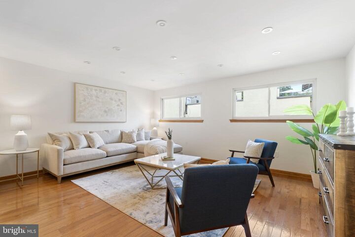 Property Photo: 1 Alder Court PA 19147