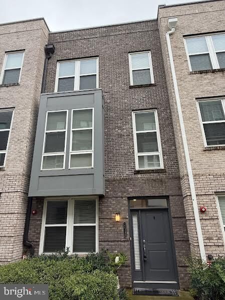 Property Photo:  13390 Sherwood Park Lane  VA 20171 
