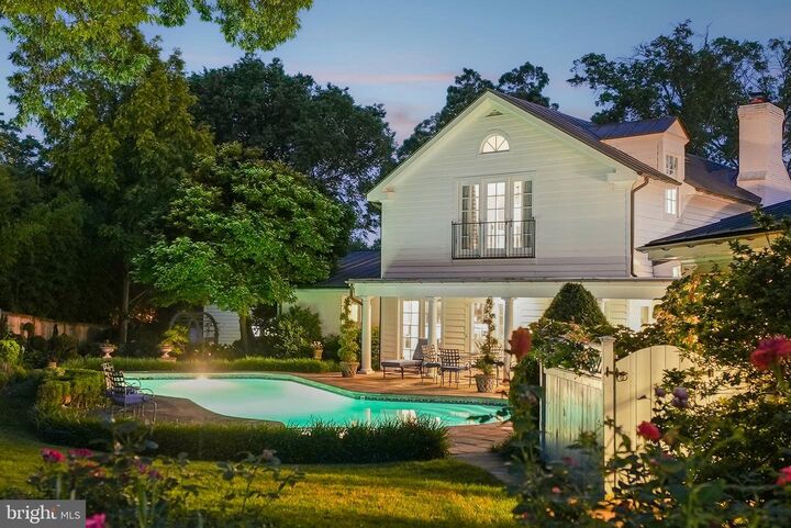 320 1/2 Mansion Drive  Alexandria VA 22302 photo