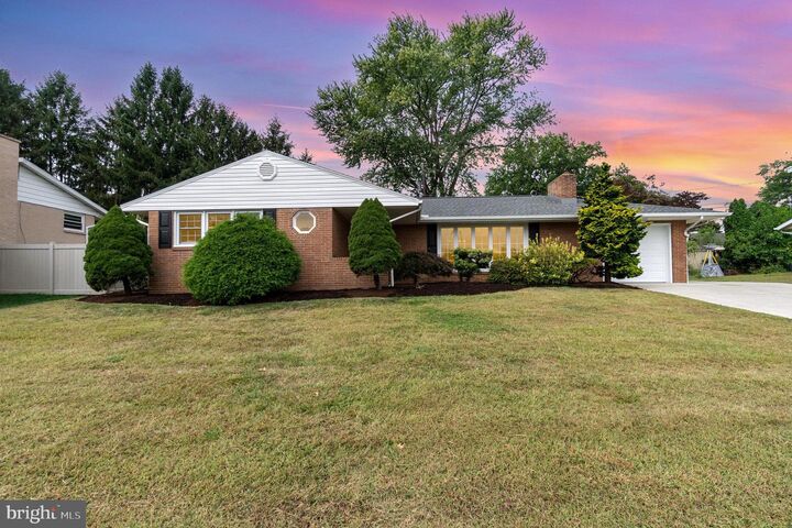 8 Grinnel Drive  Camp Hill PA 17011 photo