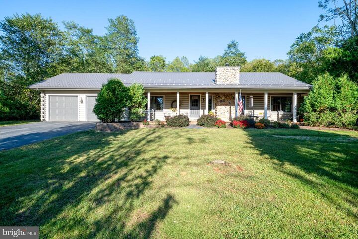 Property Photo:  1967 Pinetown Road  PA 17365 