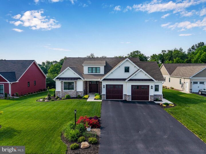 Property Photo: 1011 Stonehill Lane PA 17015